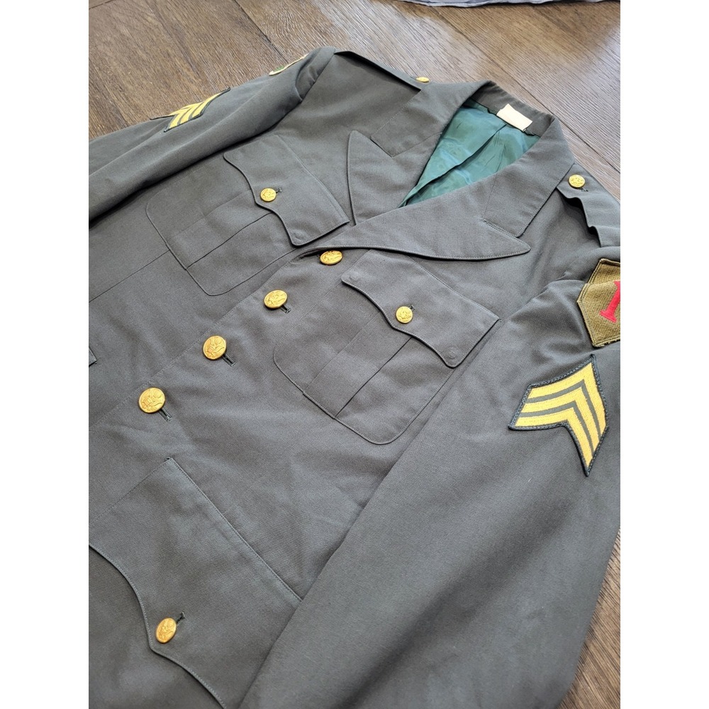 Vintage Vietnam 1960s Army Airborne Sergeants dress uniform coat 38r Great Shape